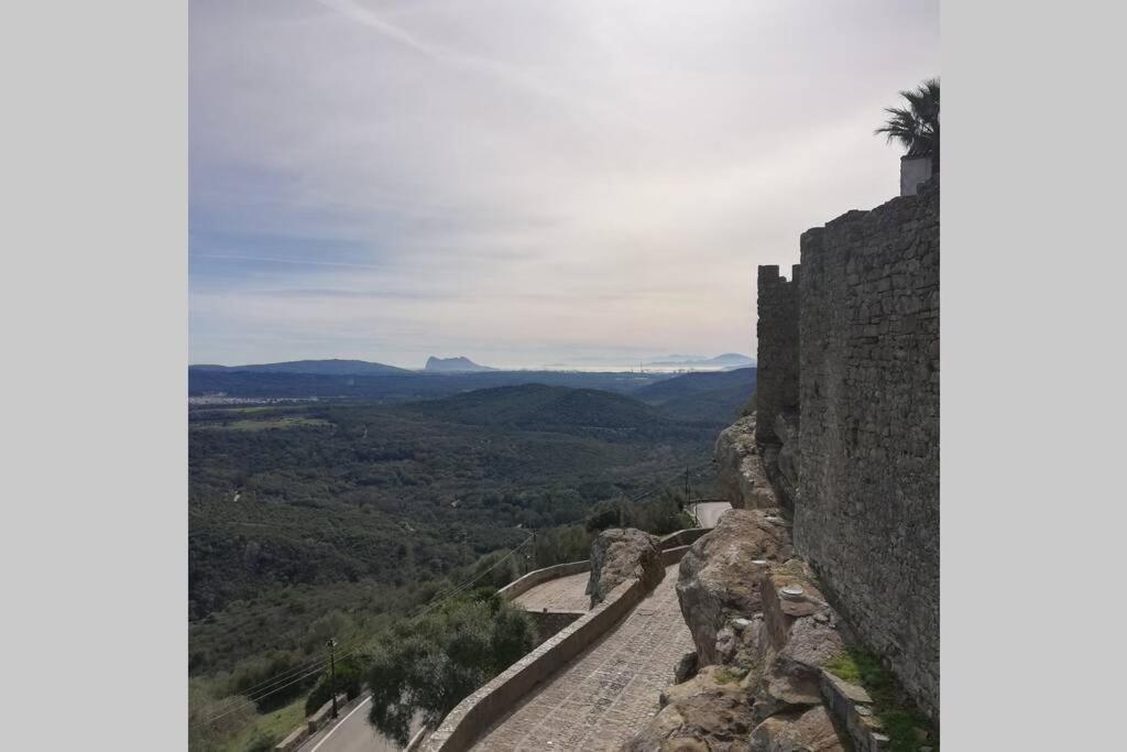 Casa En Fortaleza Medieval Castellar de la Frontera Luaran gambar
